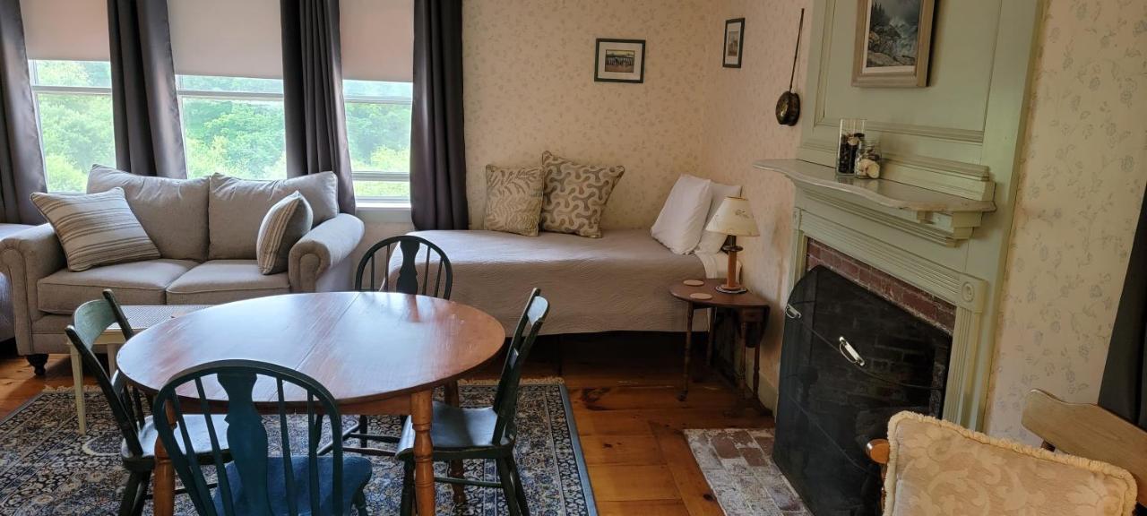 Hawks House Inn Walpole ภายนอก รูปภาพ