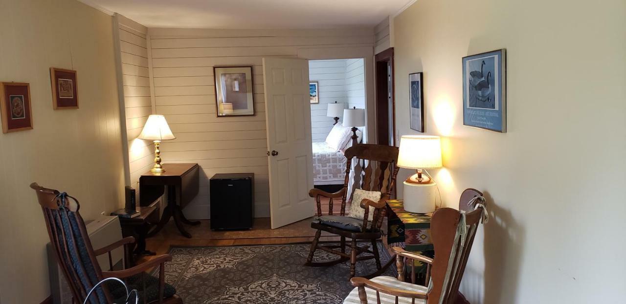 Hawks House Inn Walpole ภายนอก รูปภาพ
